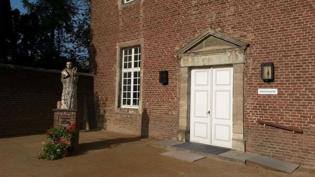 Kloster Langwaden Grevenbroich Esterno foto